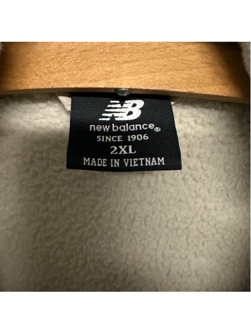 New Balance women’s Beige Quilted Fleece jacket 2XL full zip with zip pockets - Picture 2 of 8